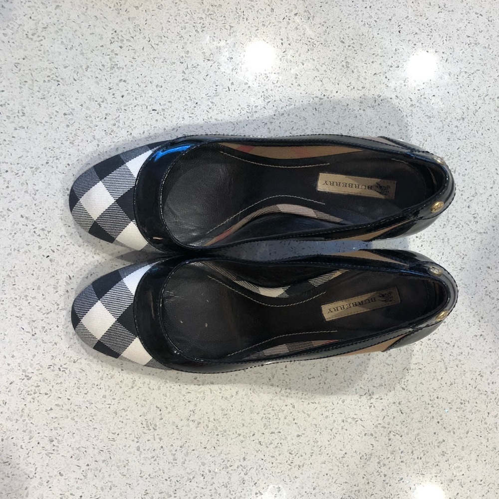 Burberry pumps